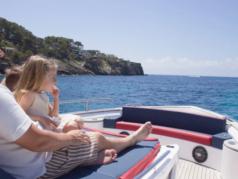 Location bateau italyure 38 sport à El Toro sur Samboat