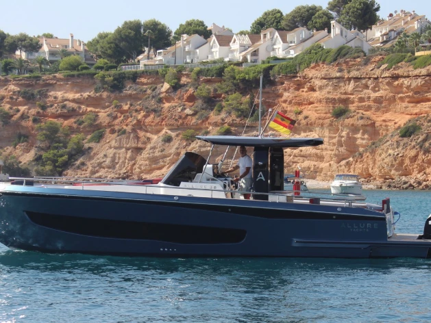 Louer Bateau à moteur avec ou sans skipper italyure à El Toro
