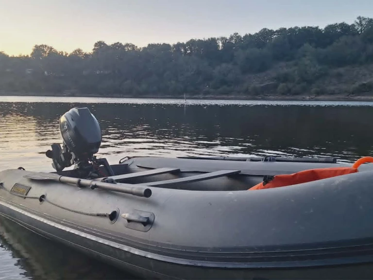 Location Semi-rigide GoldBait avec permis