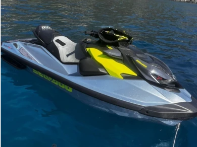 Sea-Doo RXT-X RS 325 a louer à Capri
