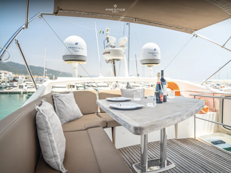 Location à Puerto Deportivo de Lujo en Marbella - Jeanneau Prestige 500 Fly sur SamBoat
