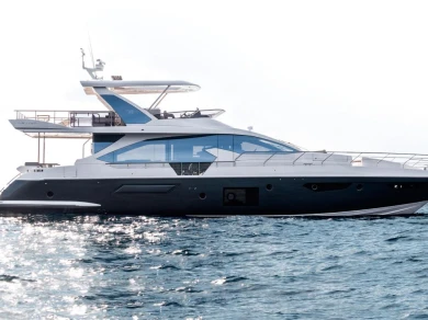 Alquiler de embarcaciones Azimut Azimut 72 Fly enSukošan en Samboat
