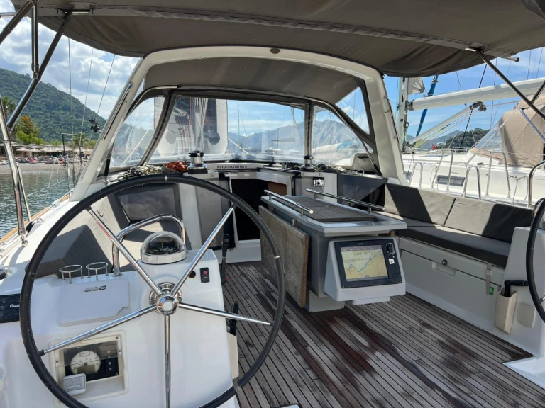 Location bateau Adaköy pas cher Oceanis 45