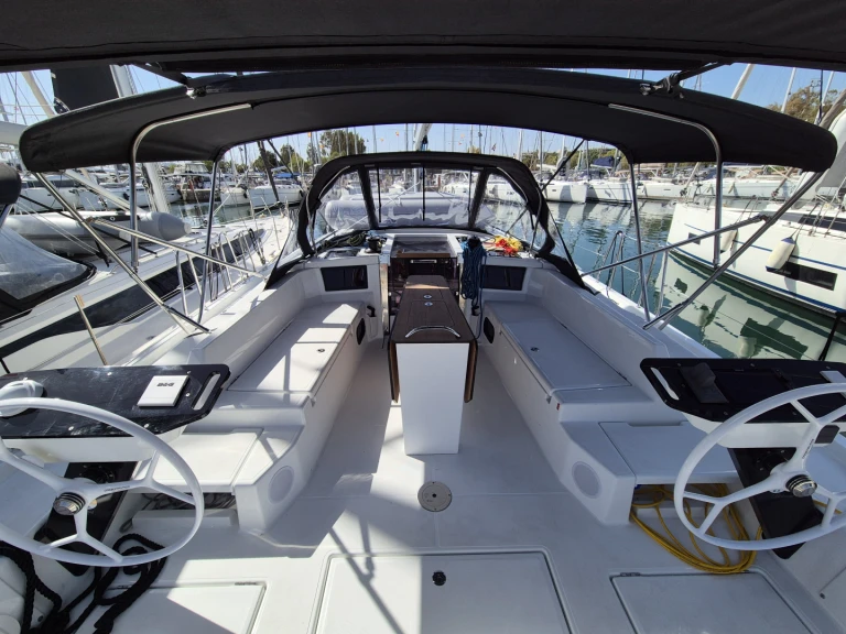 Location bateau Dufour Dufour 44 à Álimos sur Samboat