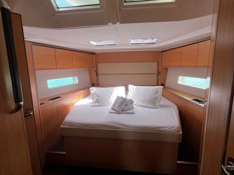 Location à Álimos - Bavaria Bavaria C50 Style sur SamBoat