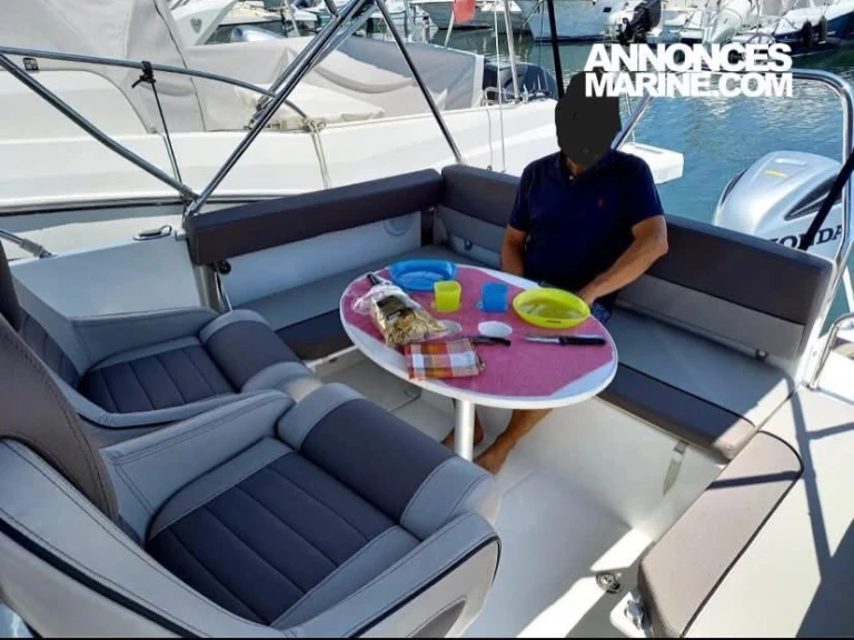 Louer Bateau à moteur avec ou sans skipper Pacific Craft à Gapeau