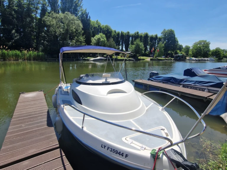 Location bateau Quicksilver Quicksilver 520 Flamingo à France sur Samboat