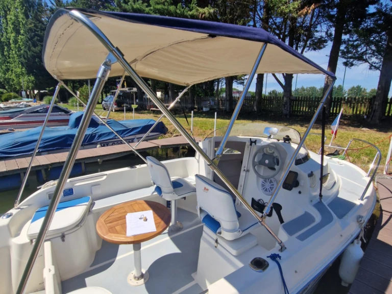 Louer Bateau à moteur avec ou sans skipper Quicksilver à France