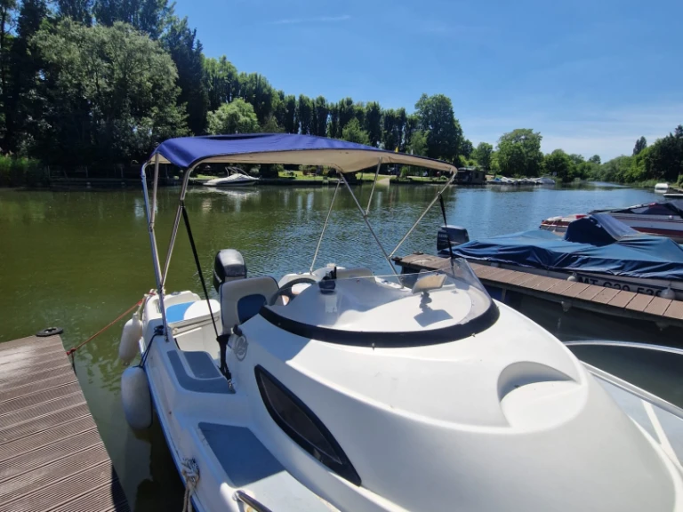 Location Bateau à moteur Quicksilver avec permis