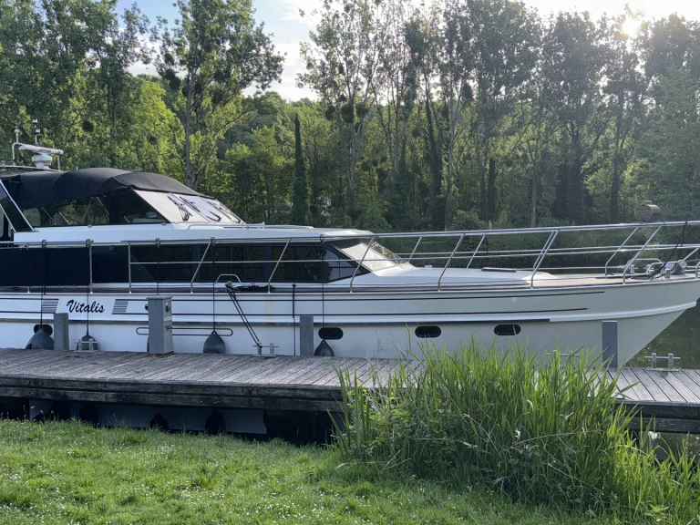 Location bateau Lagny-sur-Marne pas cher Confort 50