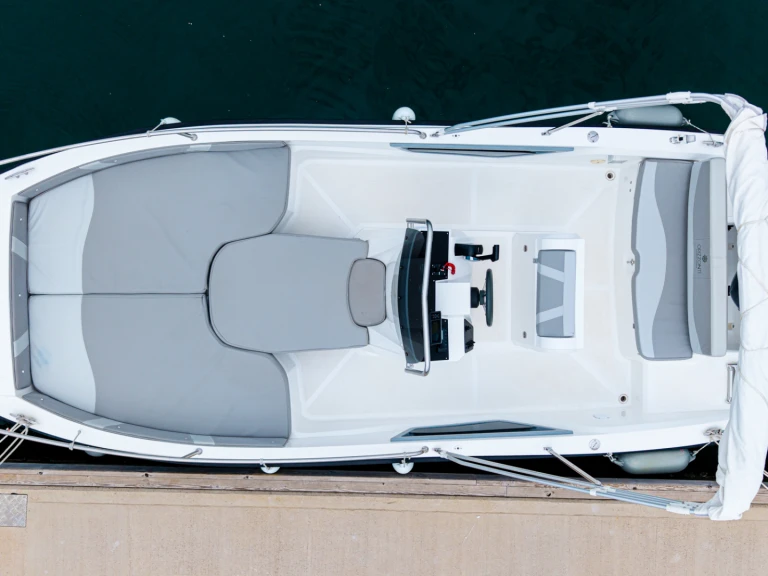 Location bateau Pula pas cher Andromeda