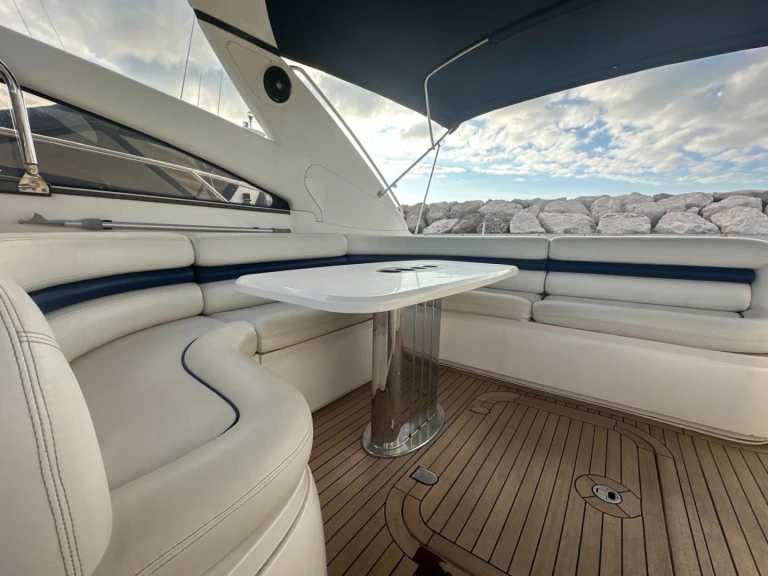 Location bateau Cannes pas cher Princess V50