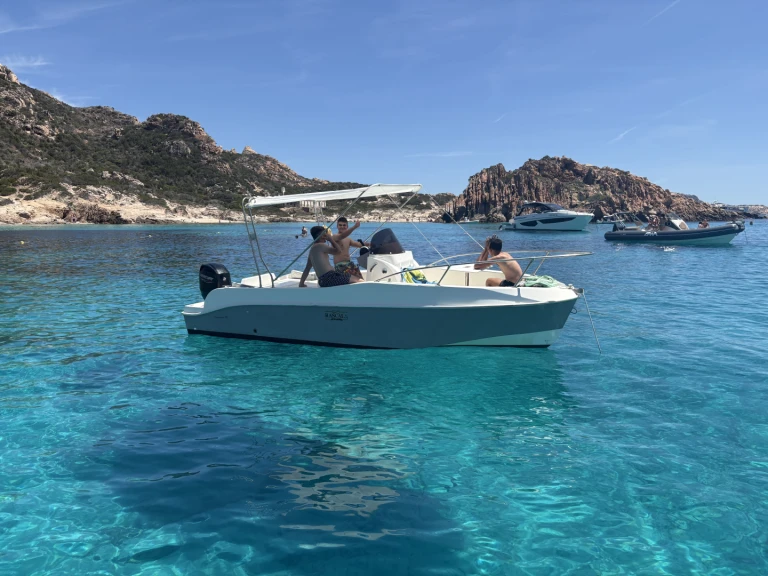 Louez un Rascala Ventone 19 à Palau