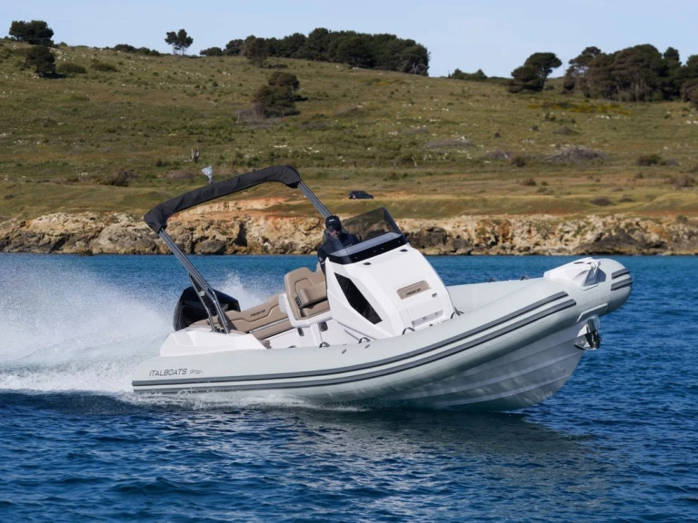Location Semi-rigide Italboats avec permis