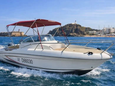 Bareboat Rental Motorboat Bénéteau with a boat licence