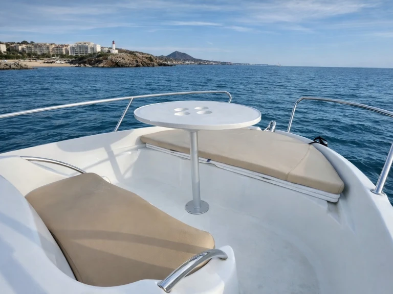 Bénéteau Flyer 650 WA a louer à Le Cap d'Agde