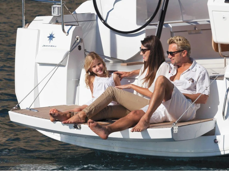 Location bateau Valletta pas cher Sun Odyssey 469