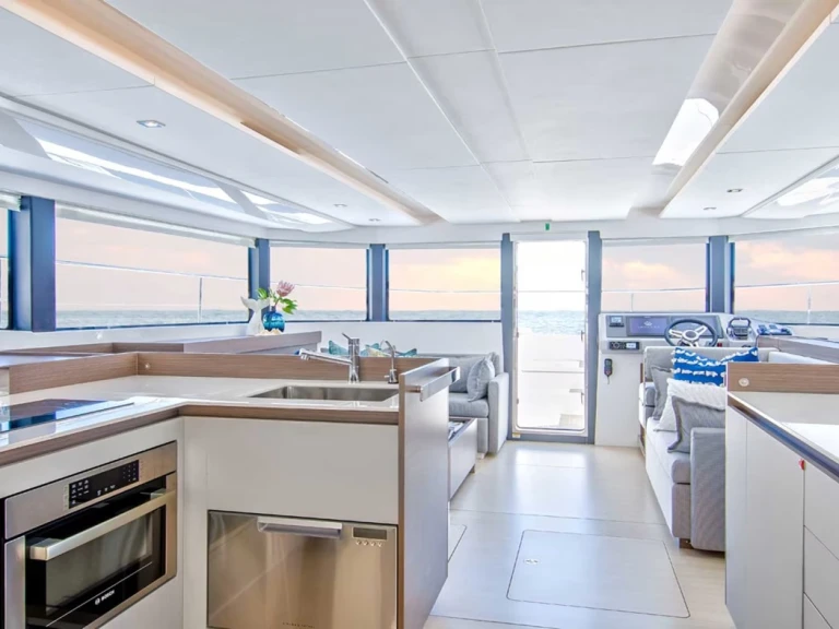 Location bateau Gouviá pas cher Leopard 46 Powercat