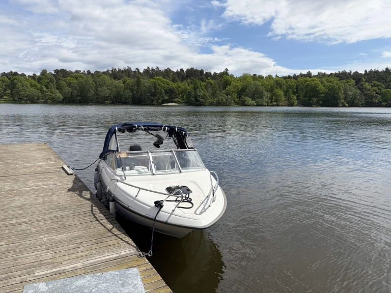 Bateau à moteur à louer à Stockholm au meilleur prix