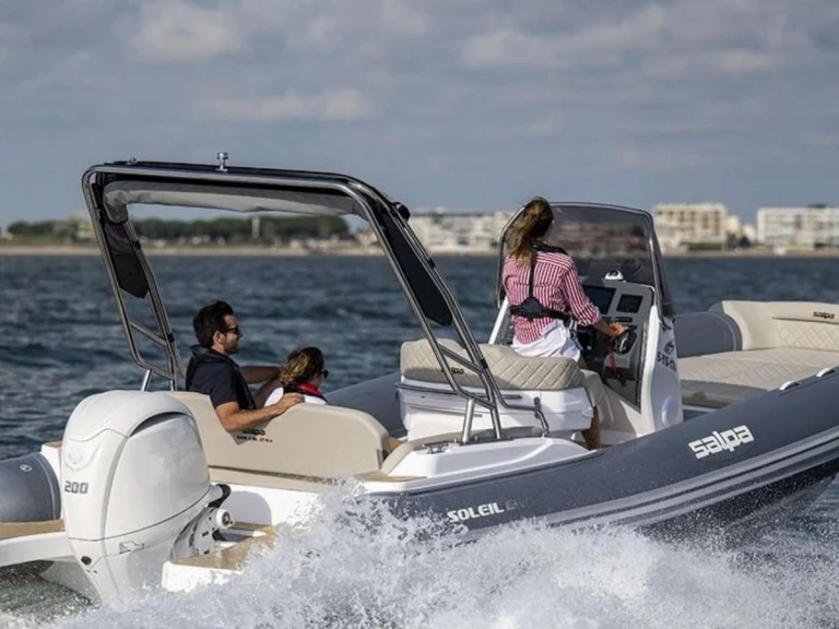 Semi-rigide à louer à Rapallo au meilleur prix