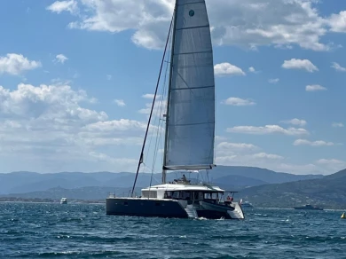 Noleggio Catamarano Lagoon con patente nautica