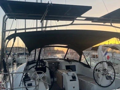 Alquiler de Jeanneau Sun Odyssey 410 en Marseille