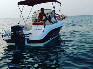 Alquiler de Albatros Cabinato en Fasano