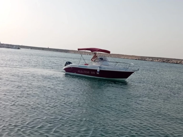 Location bateau Fasano pas cher Cabinato