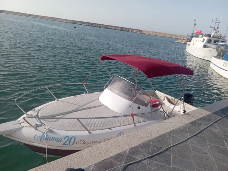 Location Bateau à moteur à Fasano - Albatros Cabinato