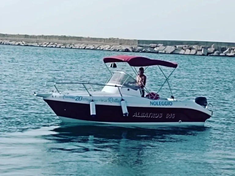 Location bateau Albatros Cabinato à Fasano sur Samboat
