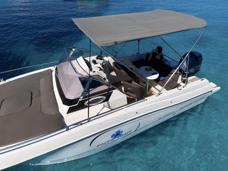 Location Bateau à moteur à Golfe-Juan - Pacific Craft Pacific Craft 650 SC