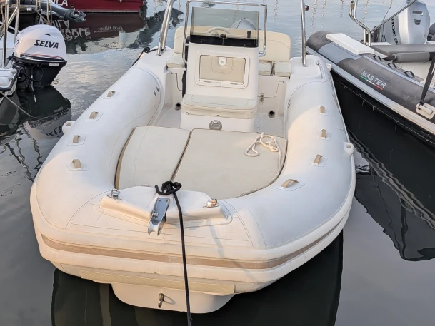 Location bateau Porto-Vecchio pas cher DR 520