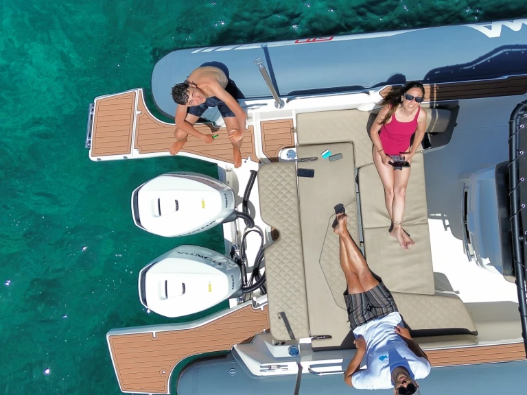 Location Semi-rigide à Porto Rotondo - Bwa 32gt