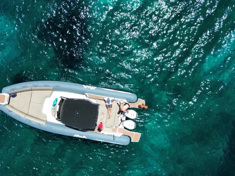 Location bateau Bwa 32gt à Porto Rotondo sur Samboat