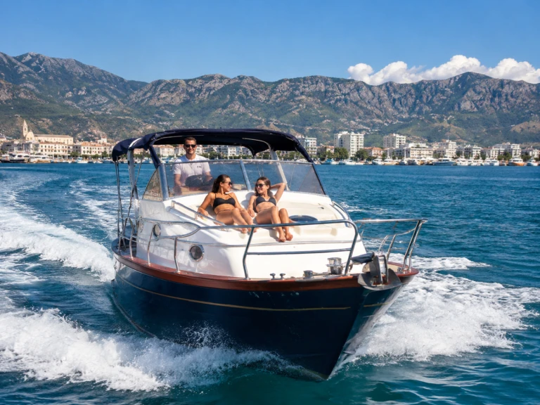 Louer Bateau à moteur avec ou sans skipper Cantieri Mimì à Valence