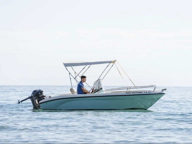 Louer Bateau à moteur avec ou sans skipper Ranieri à Zakynthos