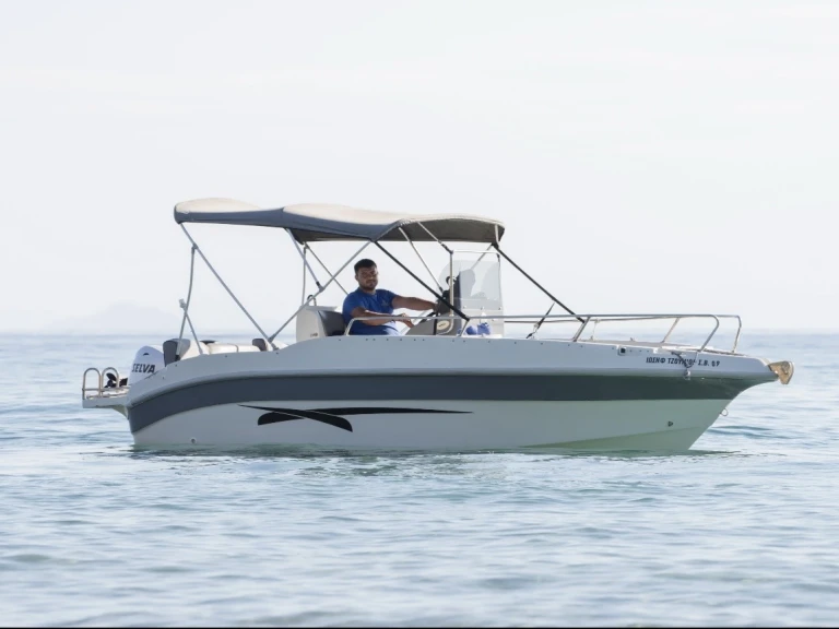 Location bateau Zakynthos pas cher Nireus Ω53 Elegance 