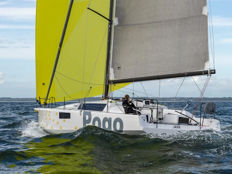 Location bateau Uturoa pas cher Pogo 44