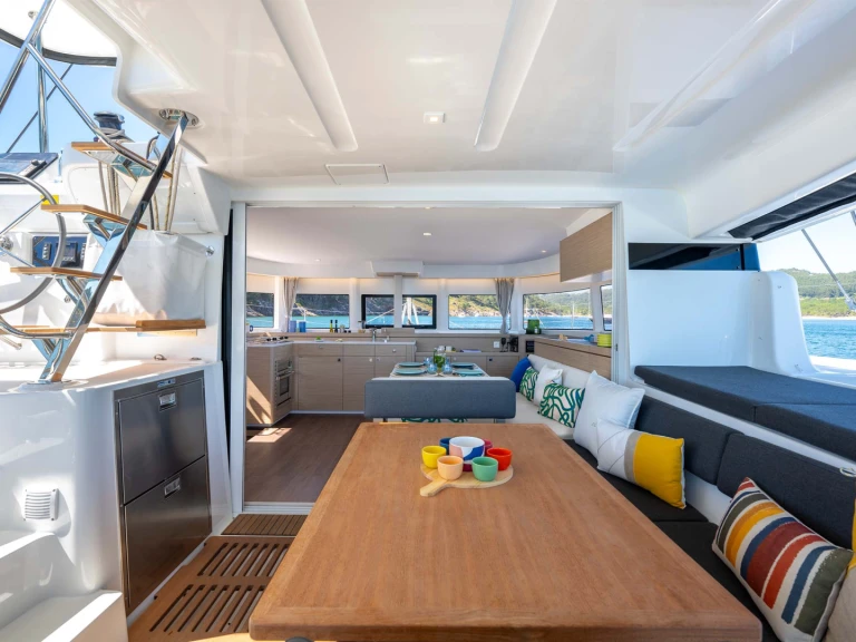 Location Catamaran à Gouviá - Lagoon Lagoon 43 (6 cab.)
