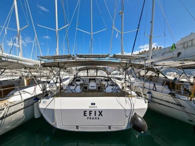 Sailboat hire in Pula - Bavaria Bavaria C45