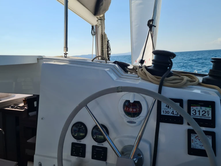 Location Catamaran à Lefkáda - Fountaine Pajot Lucia 40