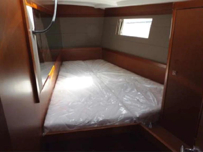Location bateau Bénéteau Oceanis 48 /5cab à Kalkara sur Samboat