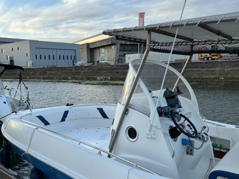 Location Bateau à moteur à Lorient - Quicksilver Quicksilver 800 Commander