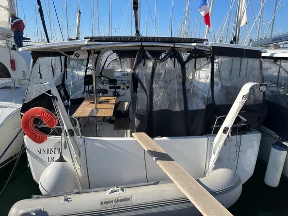 Location bateau Néa Péramos pas cher Sun Loft 47 /7cab