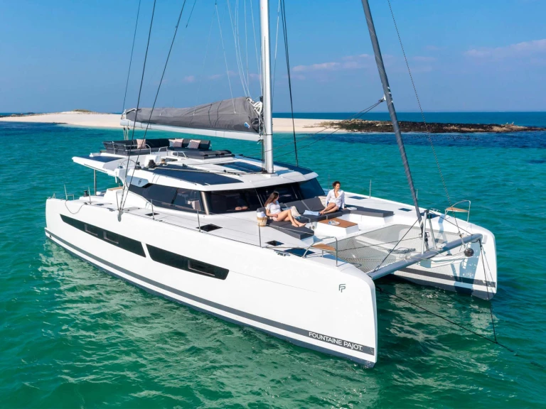 Louer Catamaran avec ou sans skipper Fountaine Pajot à Néa Péramos