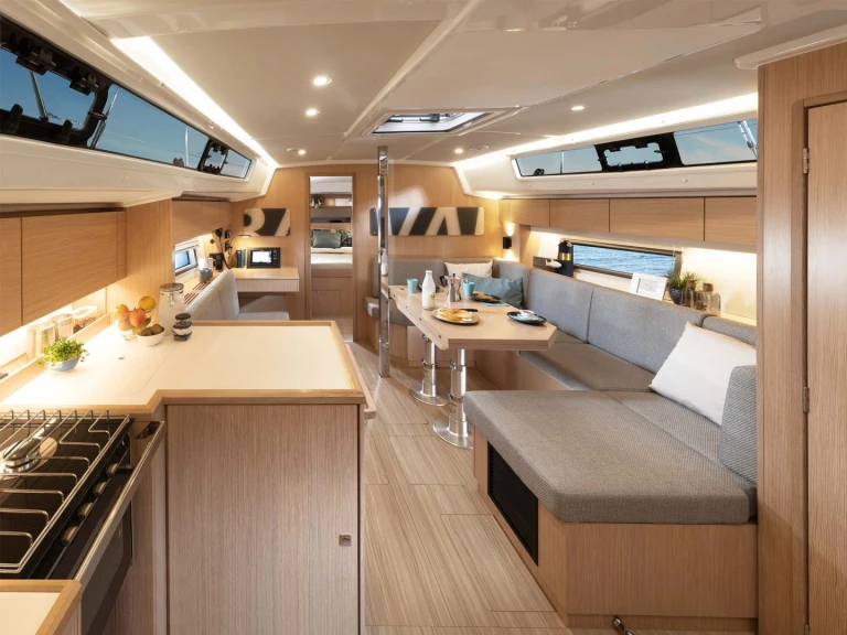 Location bateau Gouviá pas cher Bavaria C42 /3cab