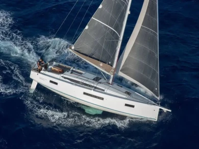 Louer Voilier avec ou sans skipper Jeanneau à Bormes-les-Mimosas