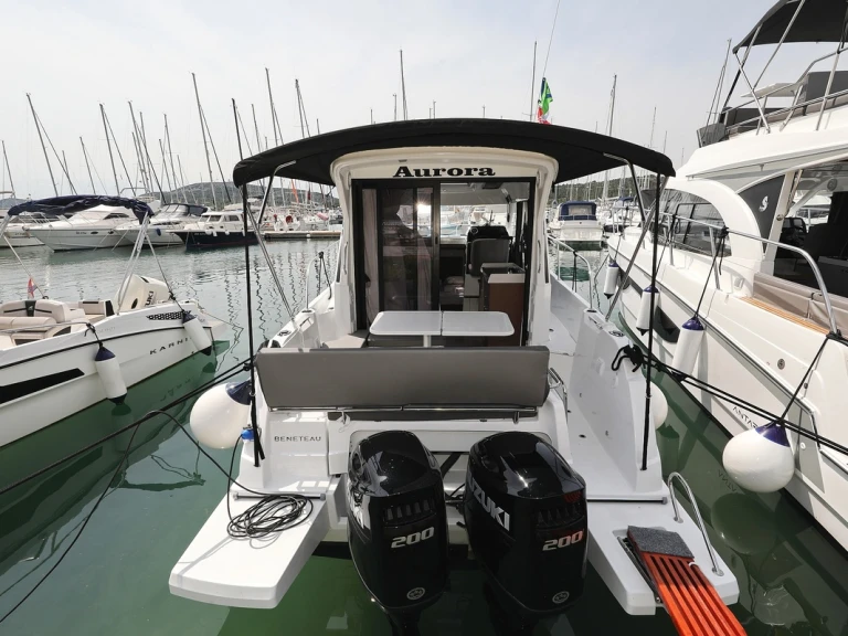 Louer Bateau à moteur avec ou sans skipper Bénéteau à Biograd na Moru