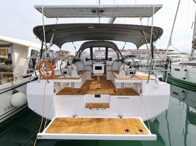 Verhuur Zeilboot Bavaria met vaarbewijs