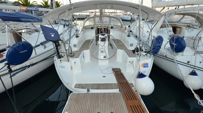 Louez un Bavaria Cruiser 33 à Biograd na Moru